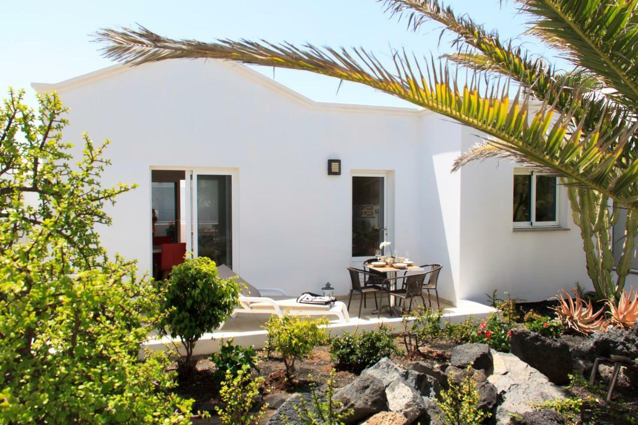 Charco Del Palo Bungalows Exterior photo