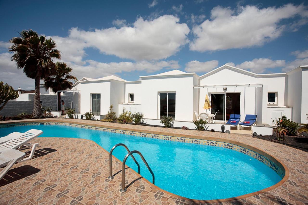 Charco Del Palo Bungalows Exterior photo