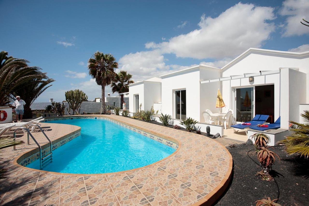Charco Del Palo Bungalows Exterior photo
