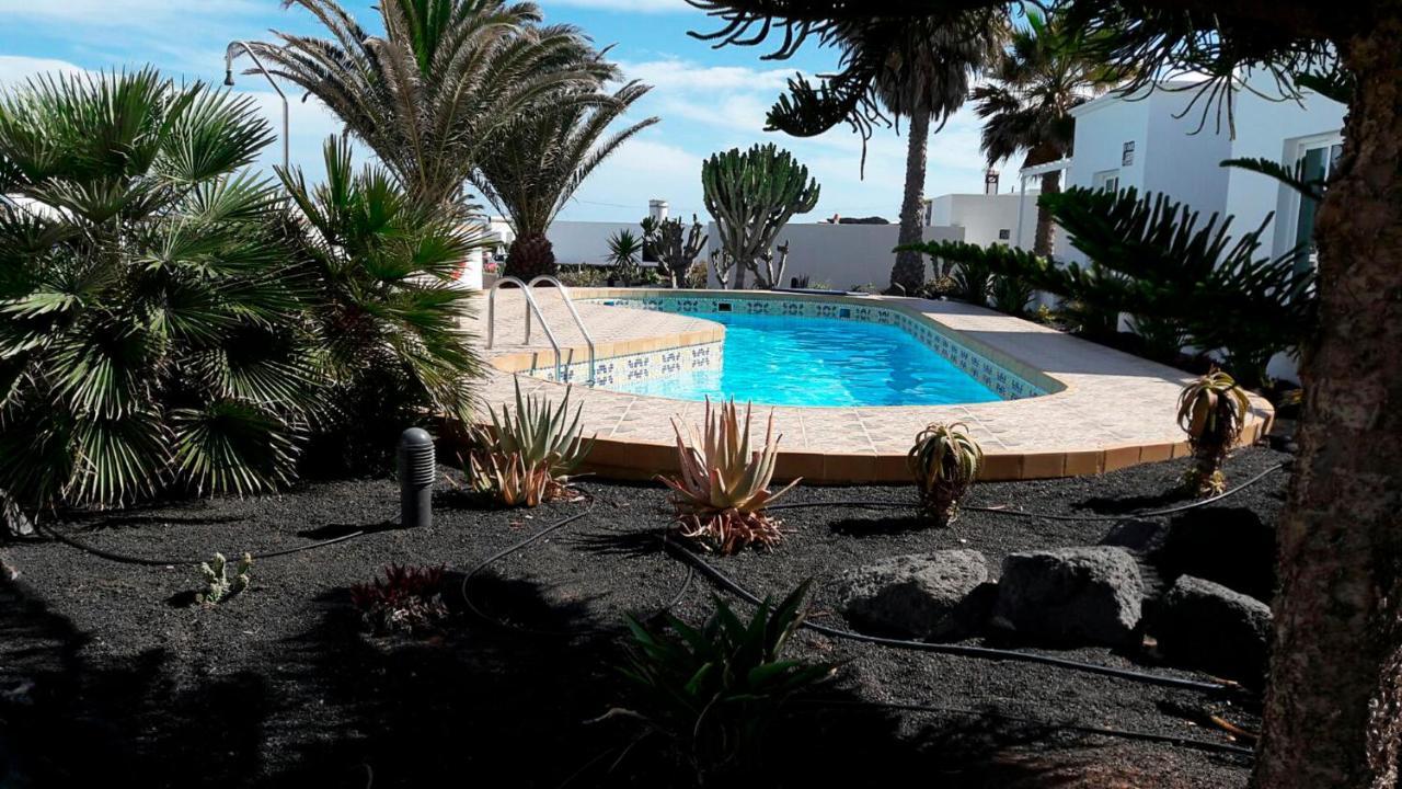 Charco Del Palo Bungalows Exterior photo